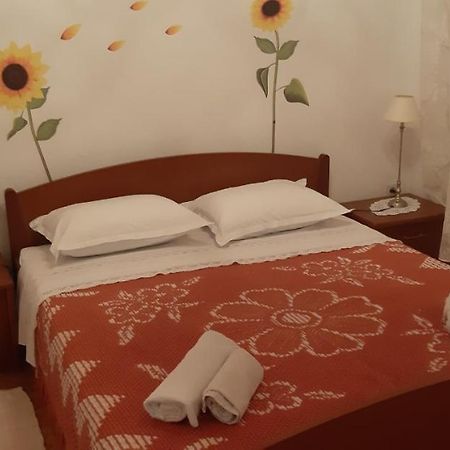 Apartman Bogdan Jelsa  Esterno foto