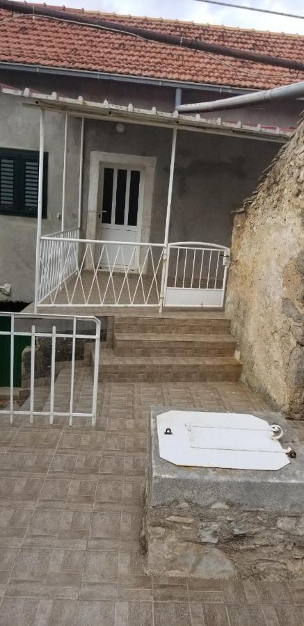 Apartman Bogdan Jelsa  Esterno foto