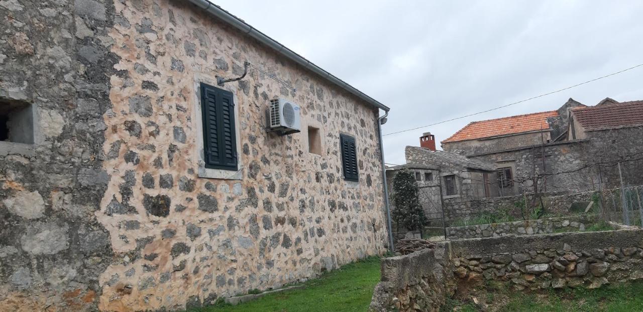 Apartman Bogdan Jelsa  Esterno foto